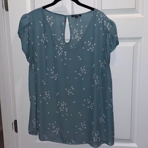LIKE NEW! Woman’s Blouse. Size 1X